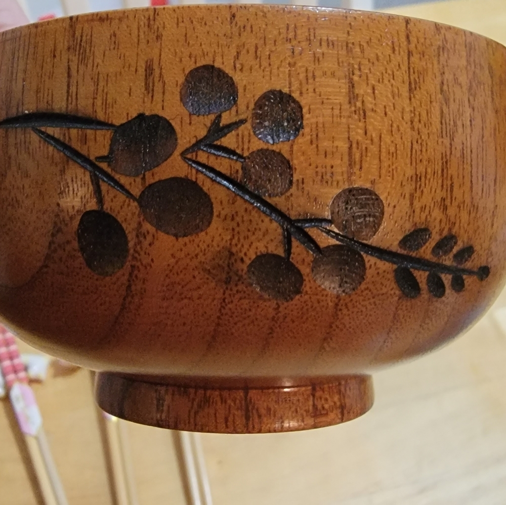 Beautiful wood bowls from Japan